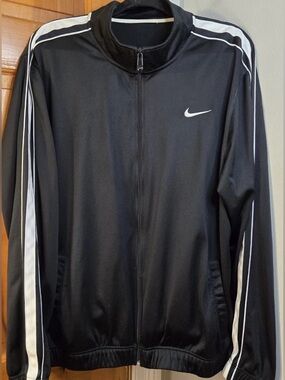 Nike zip up retro track jacket M